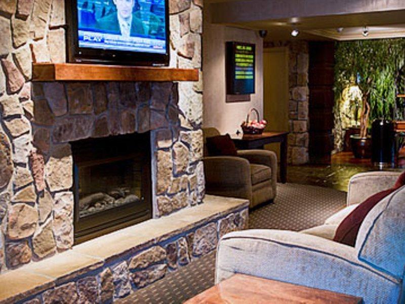 Sandman Hotel Calgary Airport Dış mekan fotoğraf