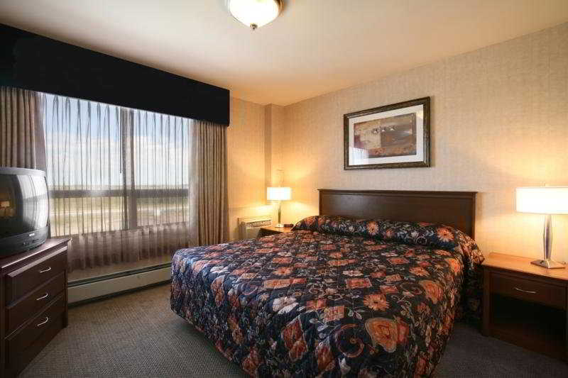 Sandman Hotel Calgary Airport Oda fotoğraf